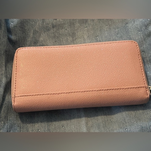 Guess Blush Pink Sparkle Wallet - Picture 2 of 3